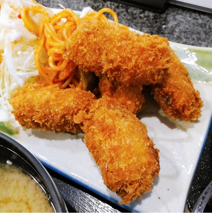 長重郎の【カキフライ定食】