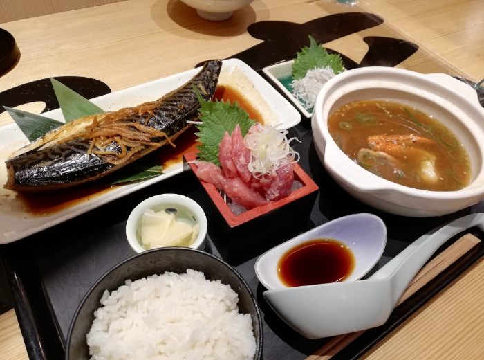 二代目野口鮮魚店の【煮魚サービス御膳】（2021年12月撮影）