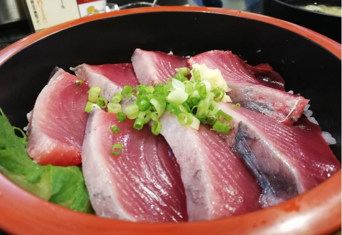 長重郎の【カツオ丼】2022年7月撮影