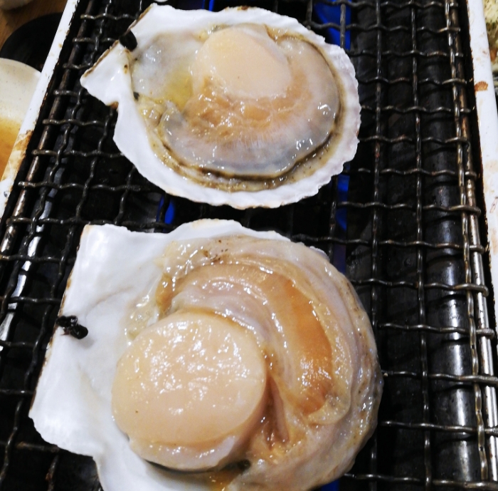 【三田魚介センター】ホタテ 殻焼き（2019年11月撮影）